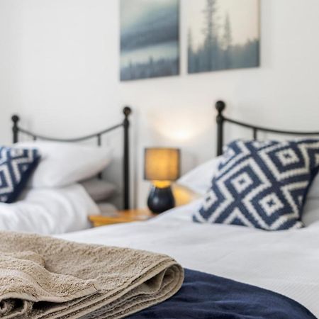 A Modern And Cosy Apartment Just Yards From Brixham'S Bustling Harbourside 외부 사진