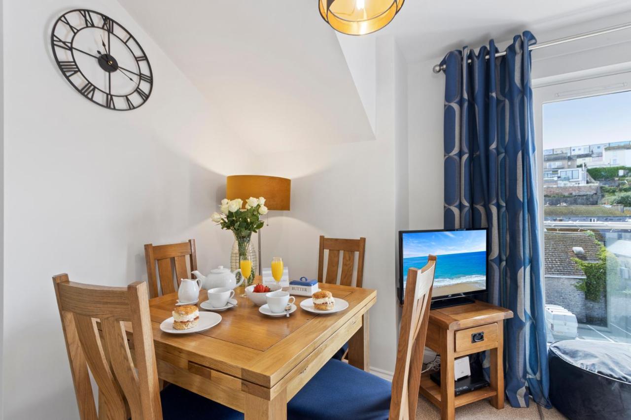 A Modern And Cosy Apartment Just Yards From Brixham'S Bustling Harbourside 외부 사진