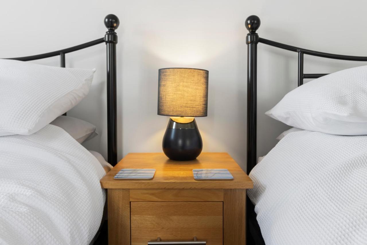 A Modern And Cosy Apartment Just Yards From Brixham'S Bustling Harbourside 외부 사진