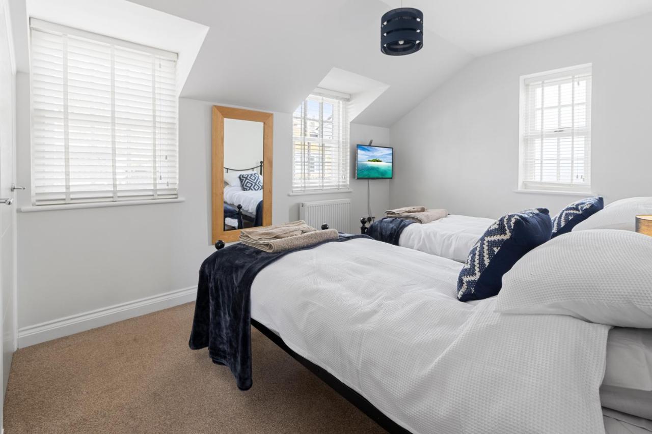 A Modern And Cosy Apartment Just Yards From Brixham'S Bustling Harbourside 외부 사진