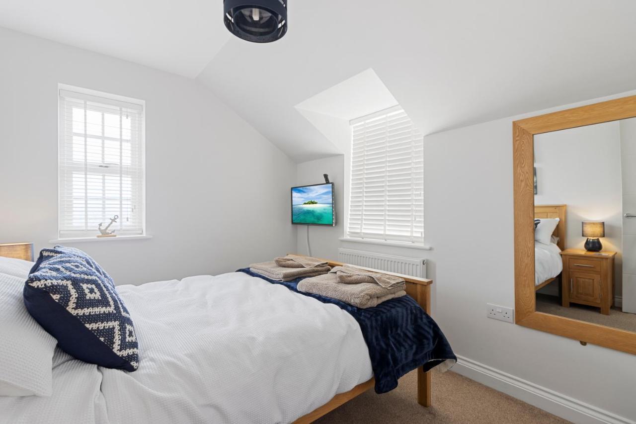 A Modern And Cosy Apartment Just Yards From Brixham'S Bustling Harbourside 외부 사진